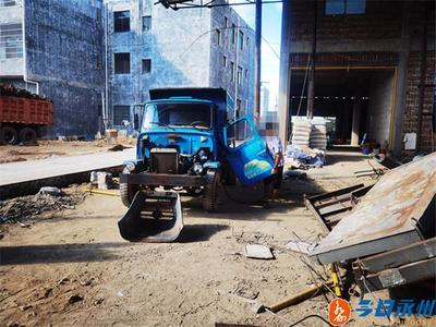 道县:交警农机联合执法 当场报废变型拖拉机